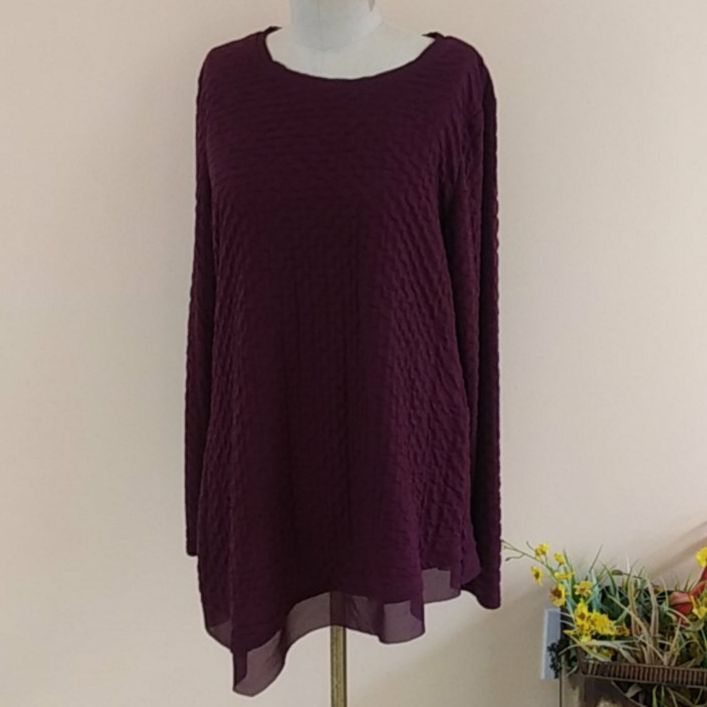 Simply Vera Wang Top. - Picture 1 of 8